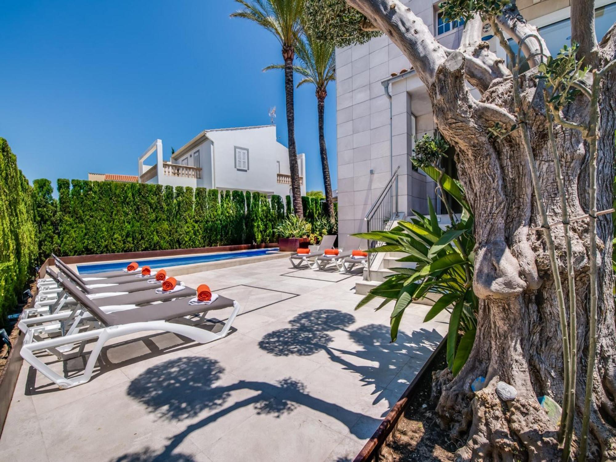 With Private Pool *